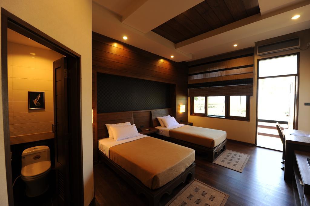 Ocean Paradise Resort Ngwesaung Pokoj fotografie